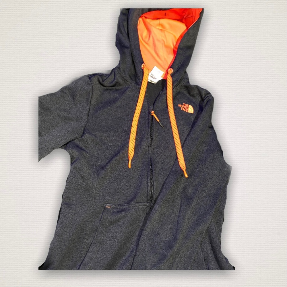 THE NORTH FACE SWEATSHIRT